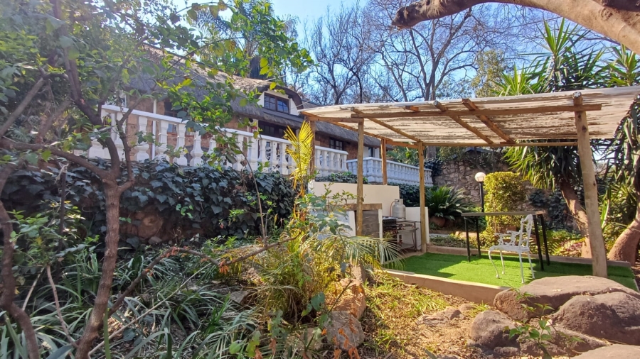 6 Bedroom Property for Sale in Kosmos North West